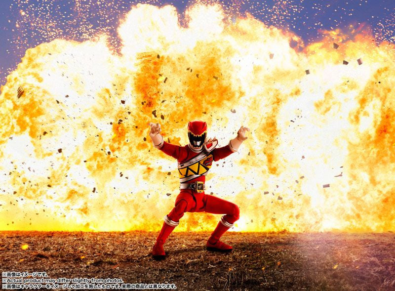 Bandai S.H.Figuarts (Shinkocchou Seihou) Kyoryu Red Figure (Zyuden Sentai Kyoryuger)