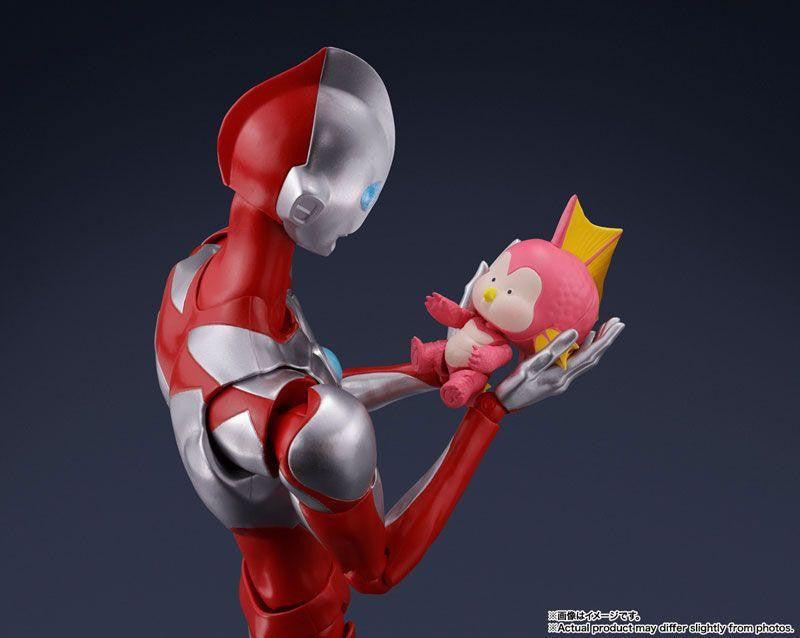 Bandai S.H.Figuarts Ultraman And Emi Figure (ULTRAMAN: RISING)