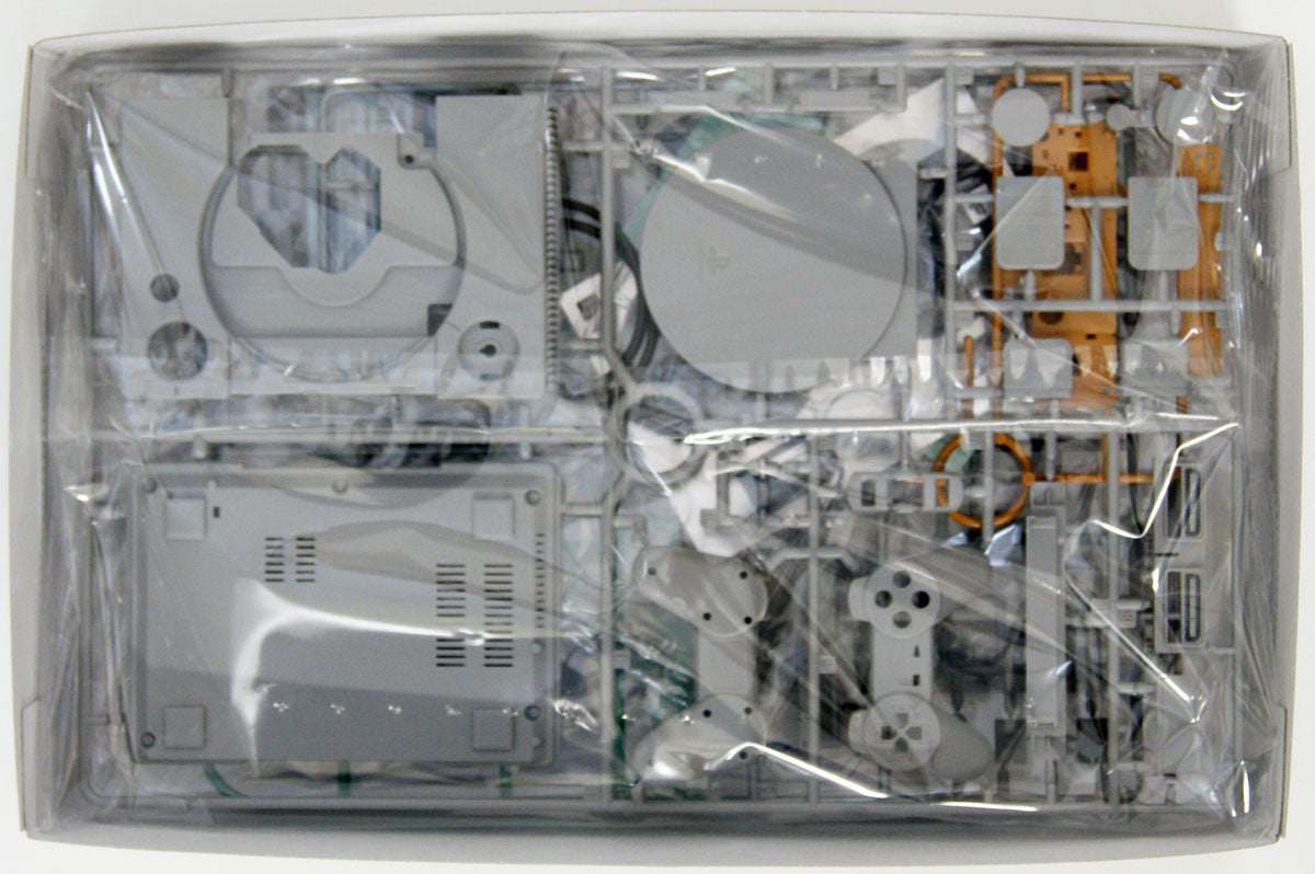  Bandai Best Hit Chronicle 589156 PlayStation (SCPH-1000) 2/5 Scale Kit