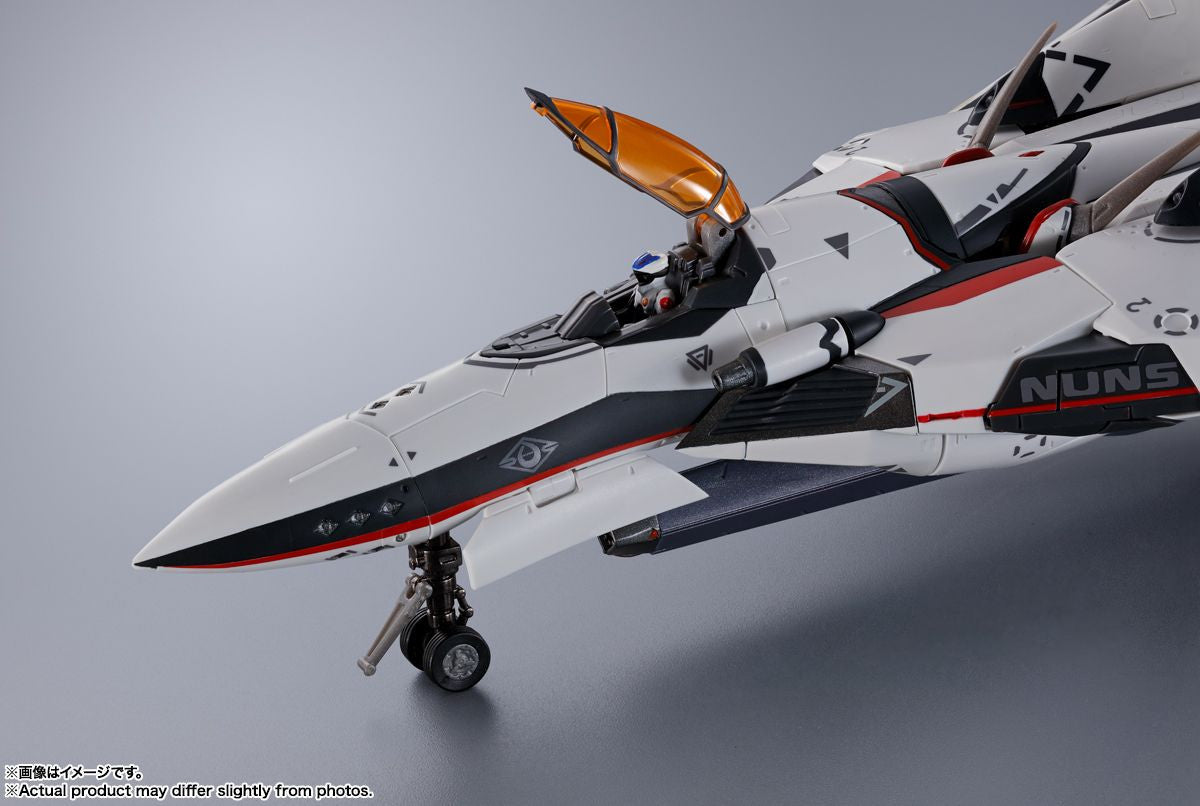  Bandai DX Chogokin VF-171EX Armored Nightmare Plus EX (Alto Saotome's Unit) Revival Ver. Figure (Macross Frontier)
