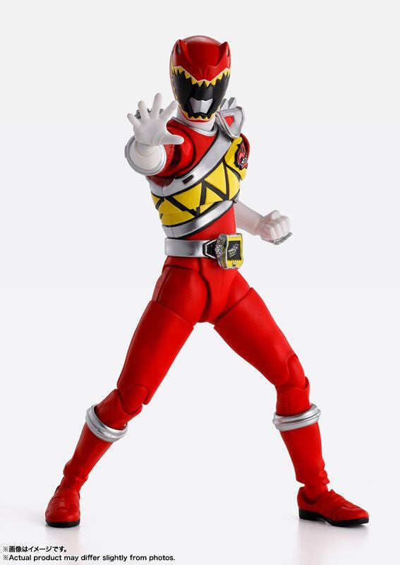  Bandai S.H.Figuarts (Shinkocchou Seihou) Kyoryu Red Figure (Zyuden Sentai Kyoryuger)