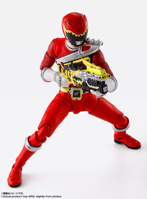  Bandai S.H.Figuarts (Shinkocchou Seihou) Kyoryu Red Figure (Zyuden Sentai Kyoryuger)