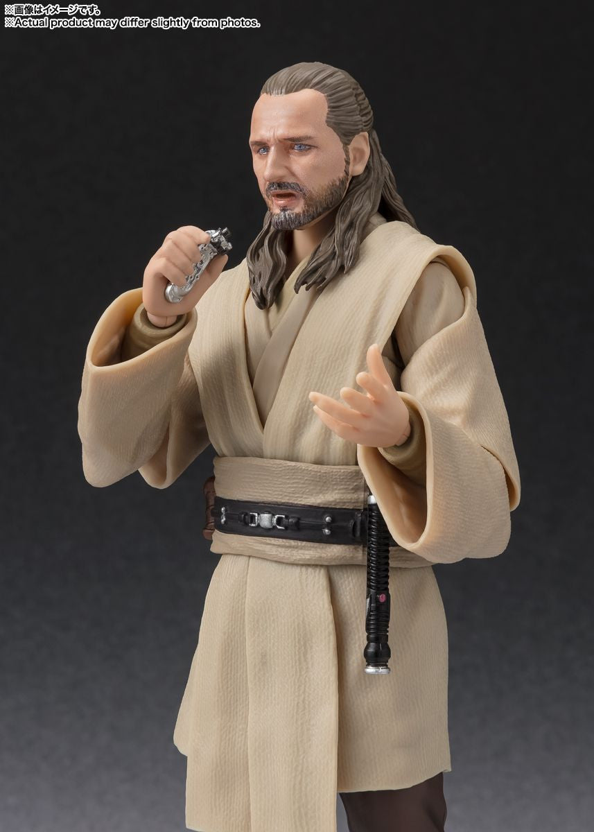  Bandai S.H. Figuarts Qui-Gon Jinn Figure (Star Wars: Episode I - The Phantom Menace)