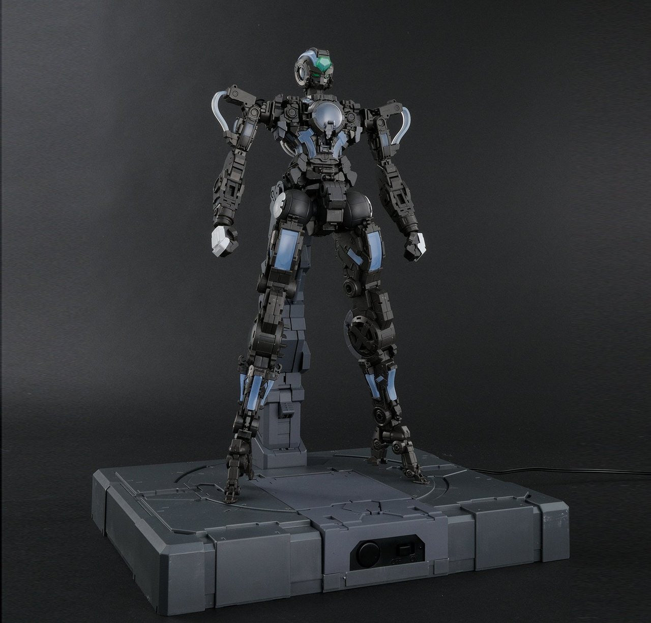  Bandai PG (Perfect Grade Gundam) Gundam Exia 1/60 Scale Kit