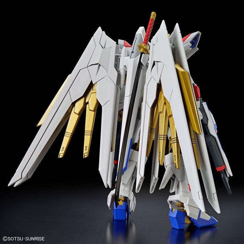  Bandai HG 1/144 Mighty Strike Freedom Gundam Plastic Model (Gundam SEED Freedom)