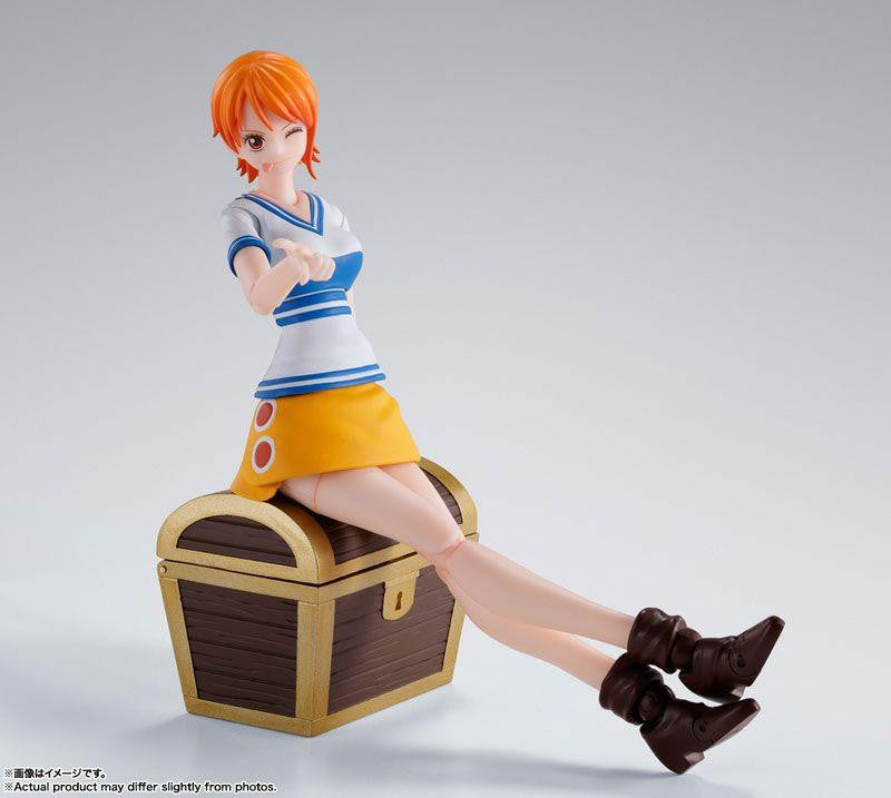  Bandai S.H. Figuarts Nami -Romance Dawn- Figure (One Piece)