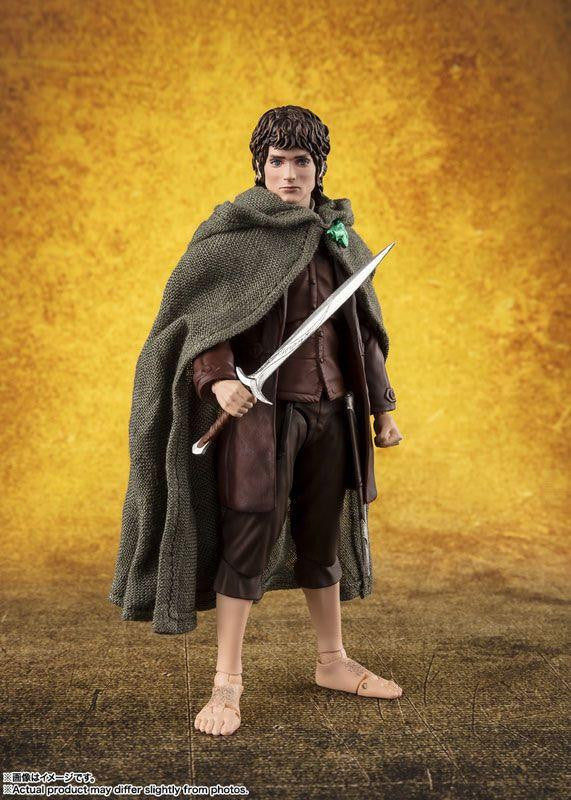  Bandai S.H.Figuarts Frodo Baggins & Gollum Figure (The Lord Of The Rings)